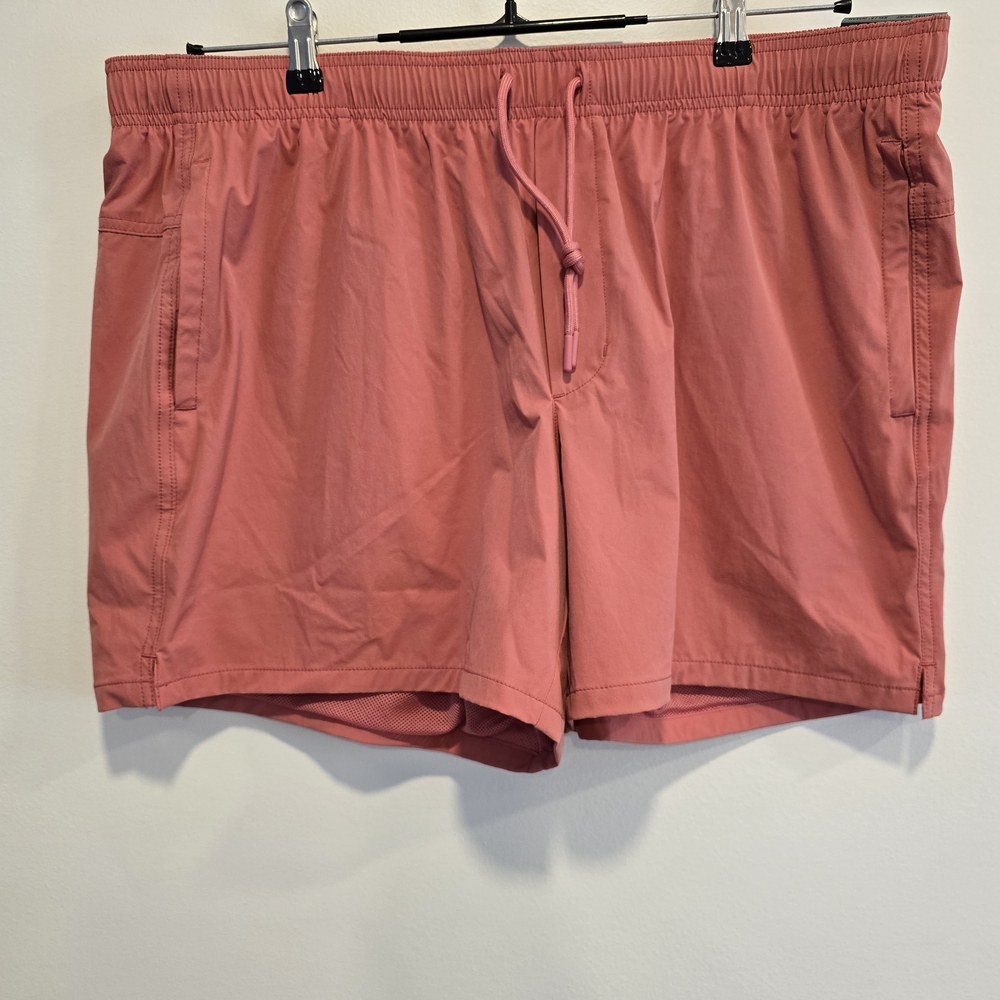 Men's VRST Athletic Shorts in Coral Size XXL NWT